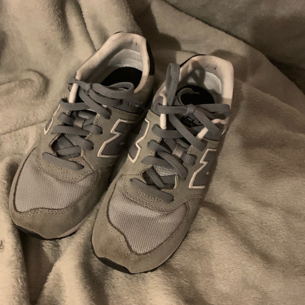 Shoes - Picture 4 of 6